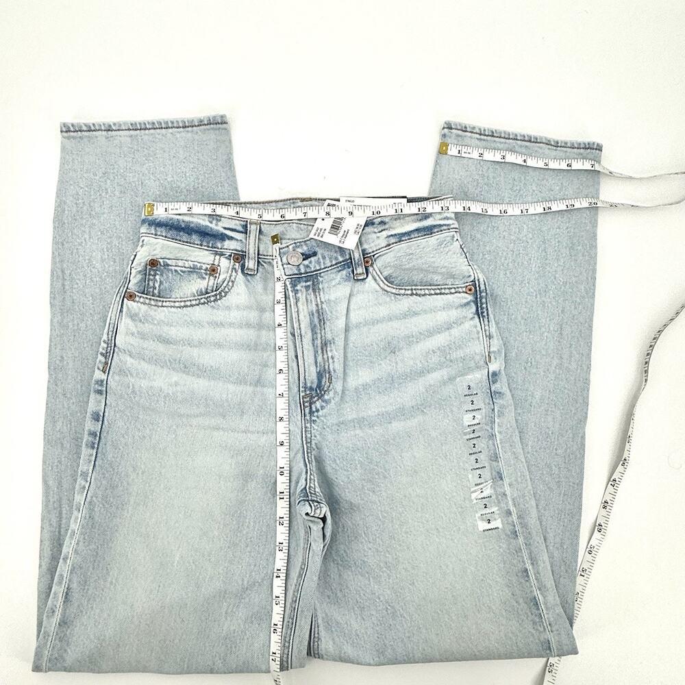 NWT American Eagle Women Light Wash Highest Rise Baggy Straight Jeans Size 2 - Picture 5 of 9